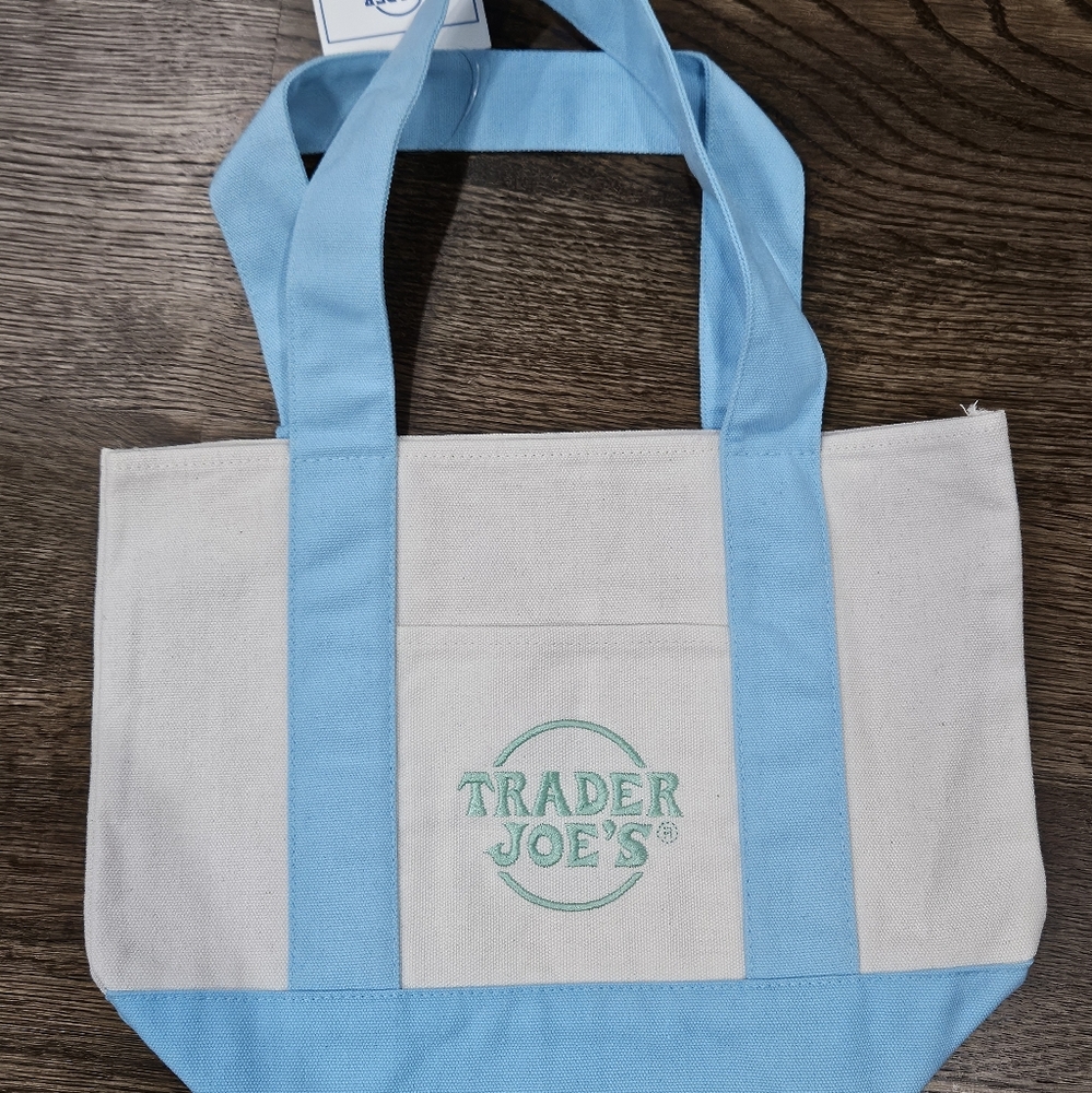 NWT Trader Joe’s MINI Canvas Tote Pastel Blue
Trader Joe’s | Size: OS